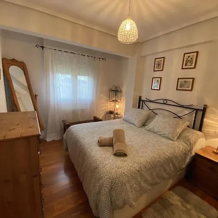 Angeles House *